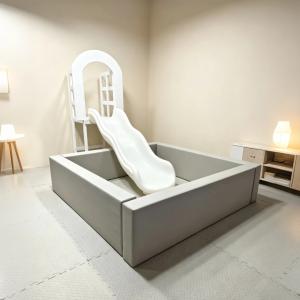 Durable White Plastic Slide Kids Ball Pit Soft Play Area Rental Backyard & Indoor Playground Equipment for Toddler