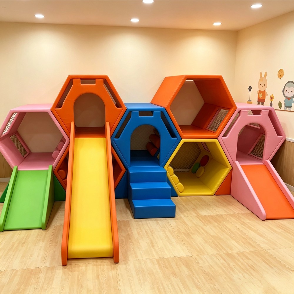 New Design Indoor Playground Honeycomb Combination Maze Kids Soft Climbing Slide for Physical Training for Children